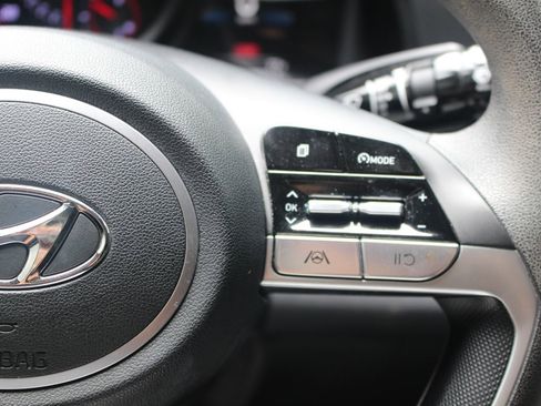 Used 2022 Hyundai Elantra SEL FWD image 20