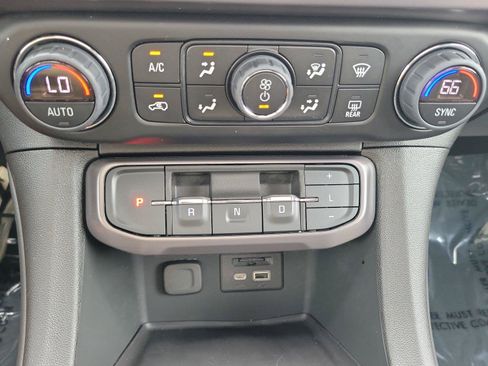 Used 2023 GMC Acadia AT4 w/ Technology Package AWD/4WD image 31