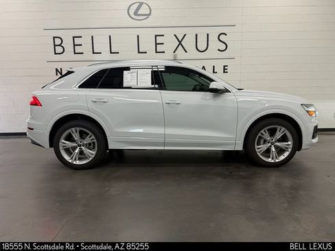 Used 2023 Audi Q8 Premium AWD/4WD image 3