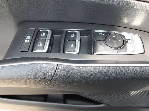 Used 2024 Kia Sorento EX AWD/4WD image 17