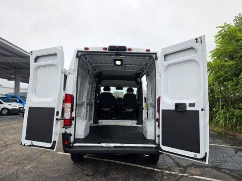 Used 2025 RAM ProMaster 2500 w/ Convenience Group FWD image 33