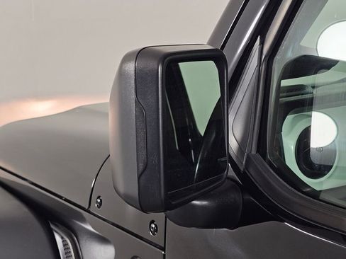 Used 2021 Jeep Wrangler Islander image 15