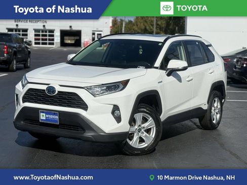Certified 2021 Toyota RAV4 XLE image 1