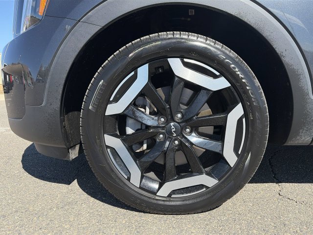 Certified 2024 Kia Telluride S w/ S Sunroof Package AWD/4WD image 20