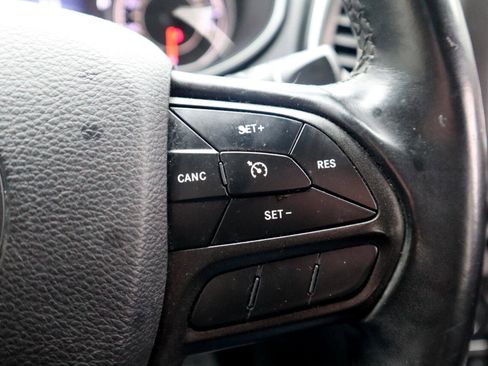 Used 2019 Jeep Cherokee Trailhawk image 63