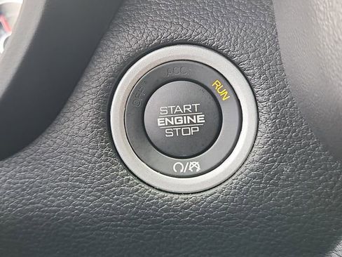 Used 2024 RAM 1500 Laramie AWD/4WD image 29