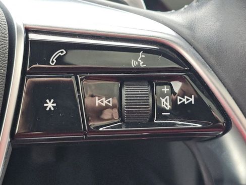 Used 2019 Audi e-tron Prestige w/ Prestige Package image 15