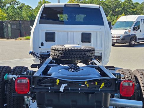 New 2026 RAM 5500 Tradesman image 25