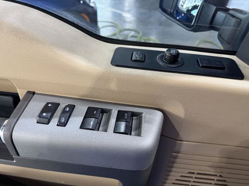 Used 2013 Ford F350 Lariat w/ Lariat Ultimate Pkg AWD/4WD image 29