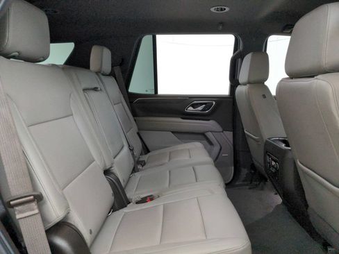 Used 2022 Chevrolet Tahoe Z71 w/ Z71 Off-Road Package AWD/4WD image 60
