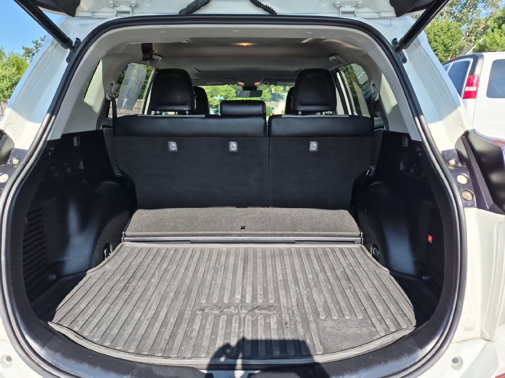 Used 2018 Toyota RAV4 Limited w/ Advanced Technology Package AWD/4WD image 27