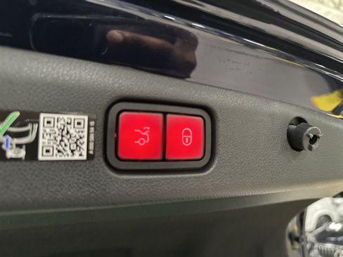 Certified 2026 Mercedes-Benz E 450 4MATIC Sedan image 17