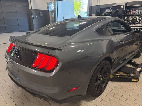 Used 2022 Ford Mustang GT w/ Equipment Group 301A RWD image 7