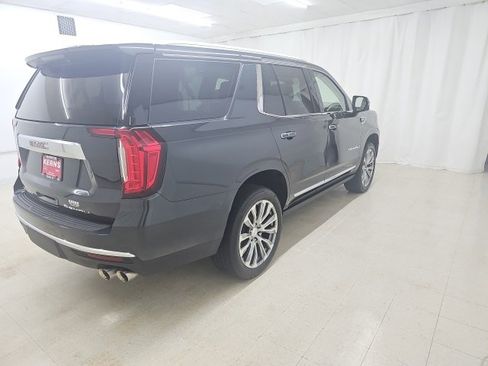 Used 2021 GMC Yukon Denali w/ Denali Premium Package image 16