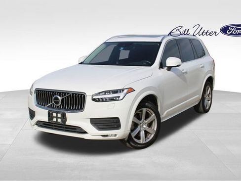 Used 2021 Volvo XC90 T5 Momentum w/ Climate Package image 1