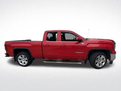 Used 2016 GMC Sierra 1500 SLE w/ SLE Value Package RWD image 4