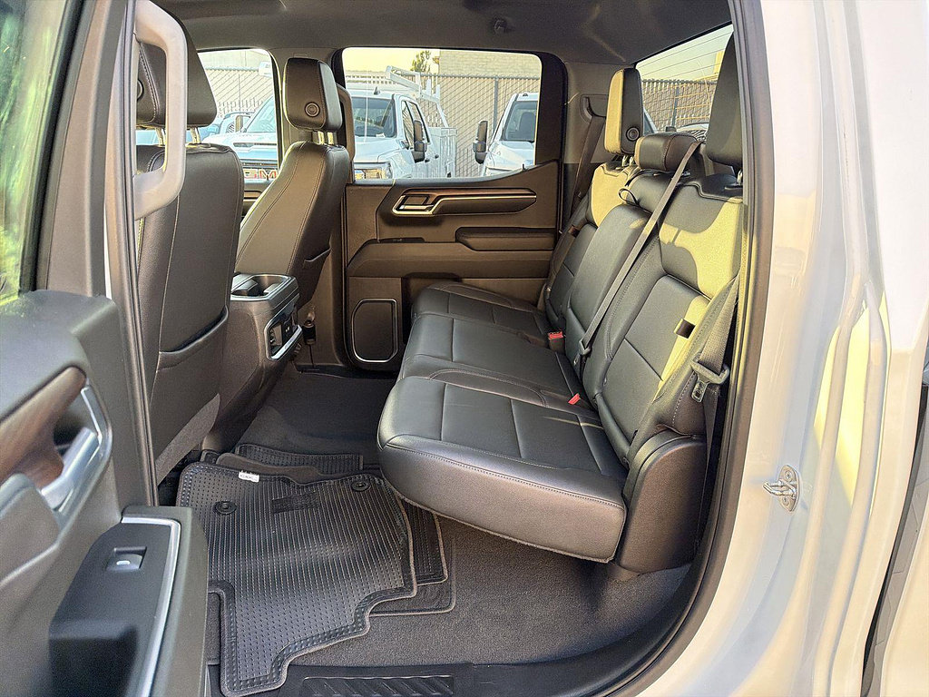 Used 2022 GMC Sierra 1500 SLT w/ SLT Premium Package RWD image 24