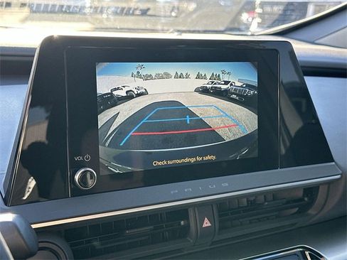 Used 2025 Toyota Prius LE image 14