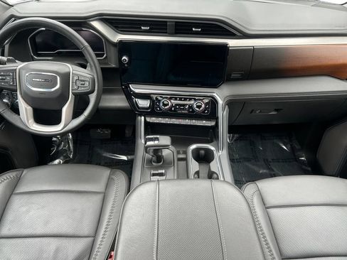 Used 2024 GMC Sierra 1500 Denali AWD/4WD image 12