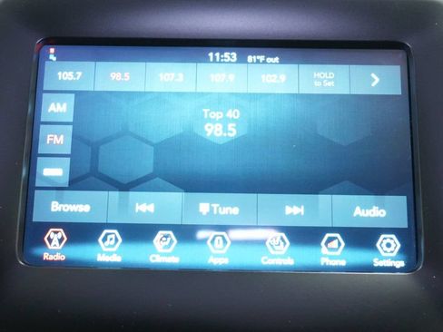 Used 2021 Jeep Cherokee Latitude Plus AWD/4WD image 33