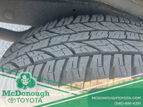 Used 2016 Toyota 4Runner SR5 AWD/4WD image 6