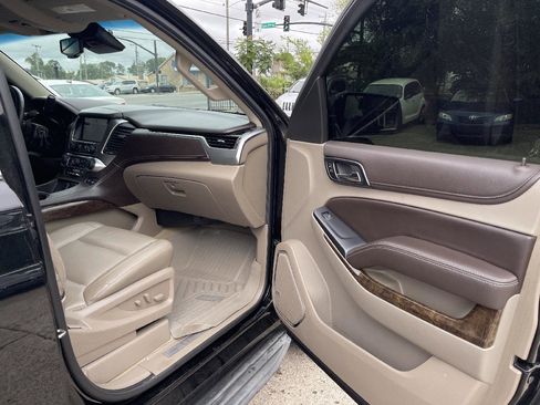 Used 2015 Chevrolet Tahoe LT RWD image 13