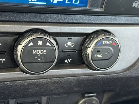 Used 2022 Toyota Tacoma SR5 image 29