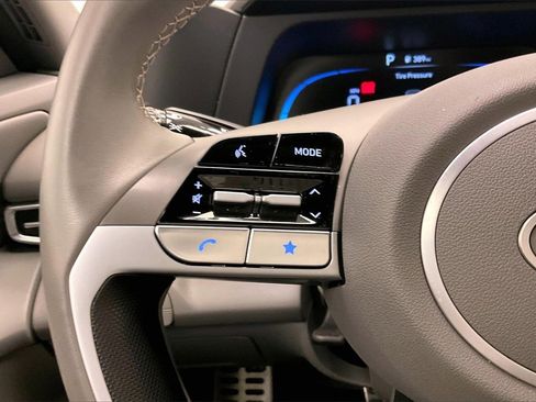 Certified 2025 Hyundai Elantra Sport image 17