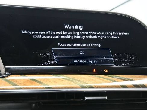 Used 2021 Cadillac Escalade ESV Premium Luxury Platinum AWD/4WD image 15