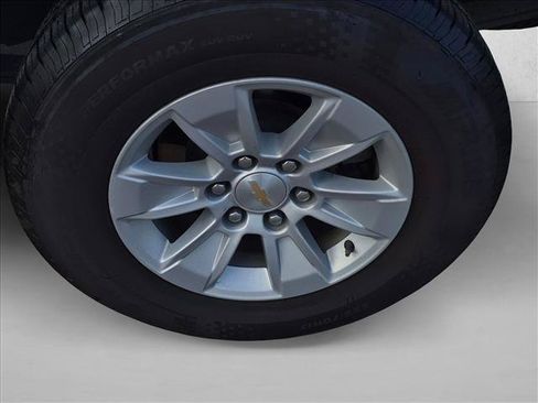 Used 2025 Chevrolet Silverado 1500 LT AWD/4WD image 15