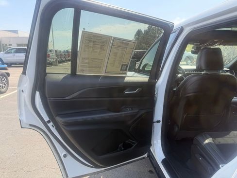 Certified 2024 Jeep Grand Cherokee L Altitude image 31