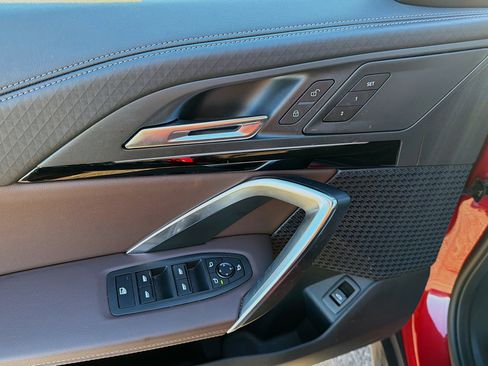 Used 2025 BMW X2 xDrive28i image 22