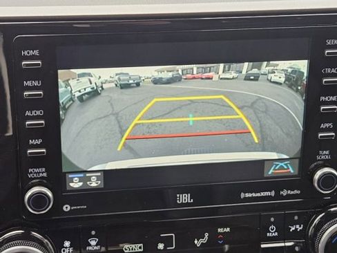 Used 2021 Toyota Highlander Limited image 21