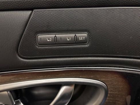 Used 2019 INFINITI Q70 L 3.7 w/ Sensory Package image 11
