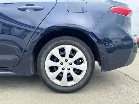 Used 2022 Toyota Corolla LE FWD image 25