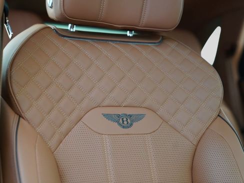 Used 2022 Bentley Bentayga Speed AWD/4WD image 40
