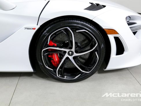 Used 2024 McLaren 750S image 26