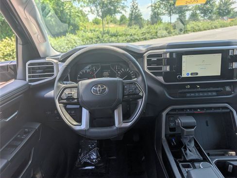 Used 2023 Toyota Tundra SR5 w/ SR5 Convenience Package AWD/4WD image 17