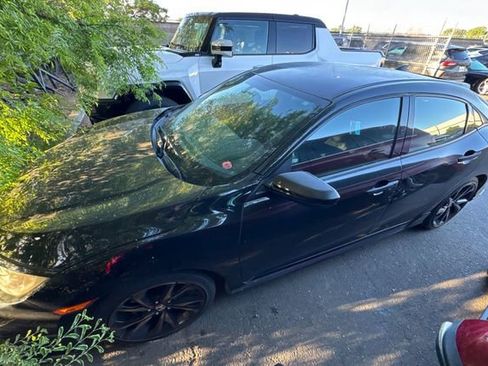 Used 2017 Honda Civic Sport image 2