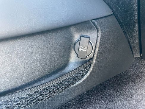 Used 2016 Dodge Challenger SXT Plus image 33