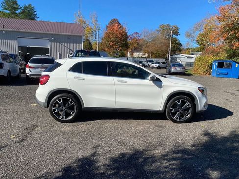 Used 2019 Mercedes-Benz GLA 250 4MATIC image 4