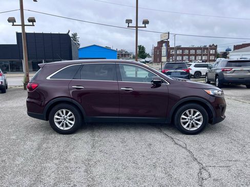 Used 2020 Kia Sorento FWD V6 image 2