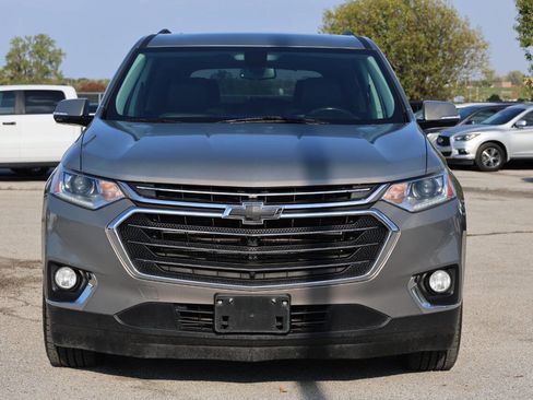 Used 2018 Chevrolet Traverse LT image 2