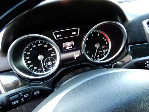 Used 2015 Mercedes-Benz ML 350 4MATIC image 18