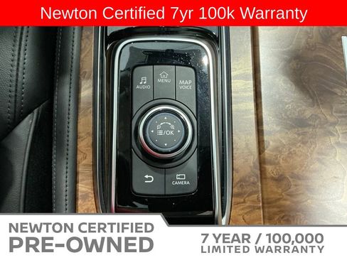 Used 2024 Nissan Armada SL w/ Captain's Chairs Package AWD/4WD image 32