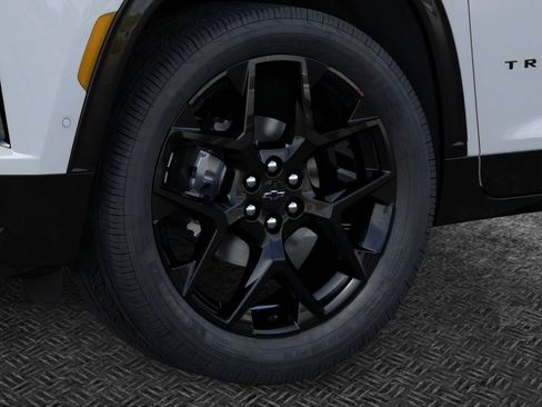 New 2026 Chevrolet Traverse RS w/ LPO, Floor Liner Package AWD/4WD image 9