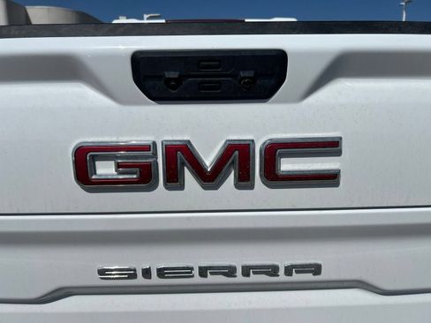 Used 2025 GMC Sierra 1500 SLT w/ SLT Convenience Package AWD/4WD image 11