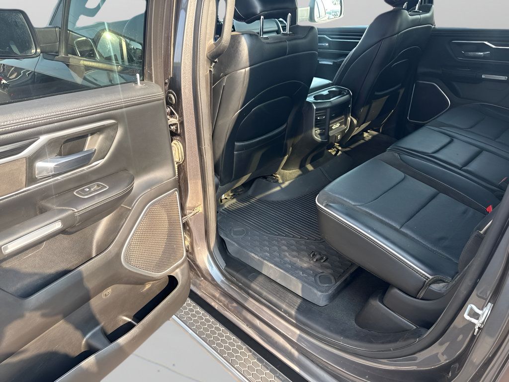Used 2023 RAM 1500 Laramie AWD/4WD image 7