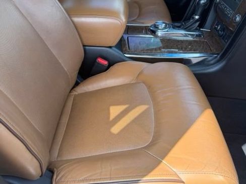 Used 2016 INFINITI QX80 4WD w/ Signature Edition Package image 11
