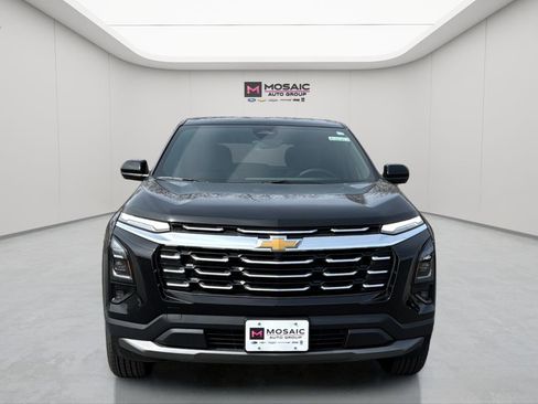 New 2026 Chevrolet Equinox LT w/ Convenience Package II AWD/4WD image 2
